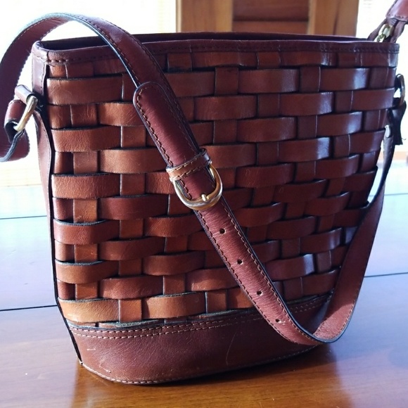 Handbags - Brown weave purse